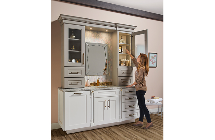 Wellborn Cabinet Girl's Bathroom Suite