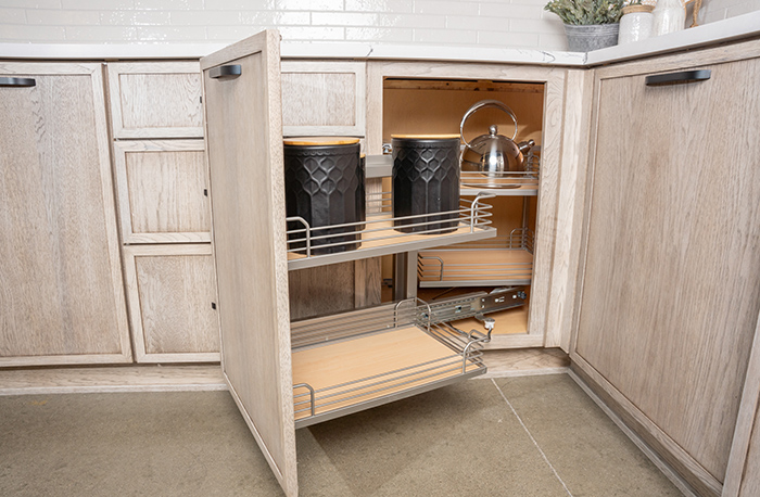 Showplace Cabinetry Blind Magic Corner