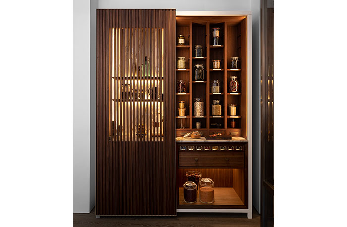 Lanserring pickling cabinet