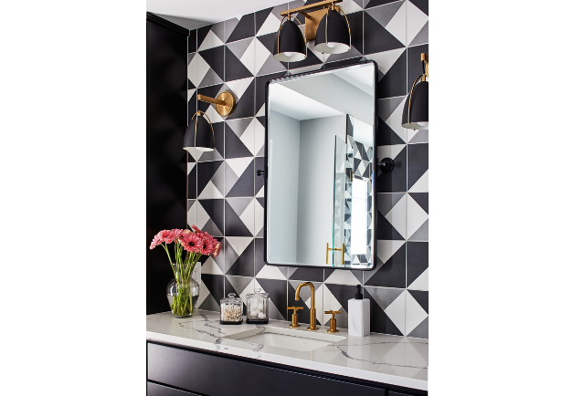 bath sink and mirror