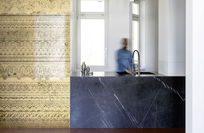 SpaghettiWall Oro Glossy Wallpaper