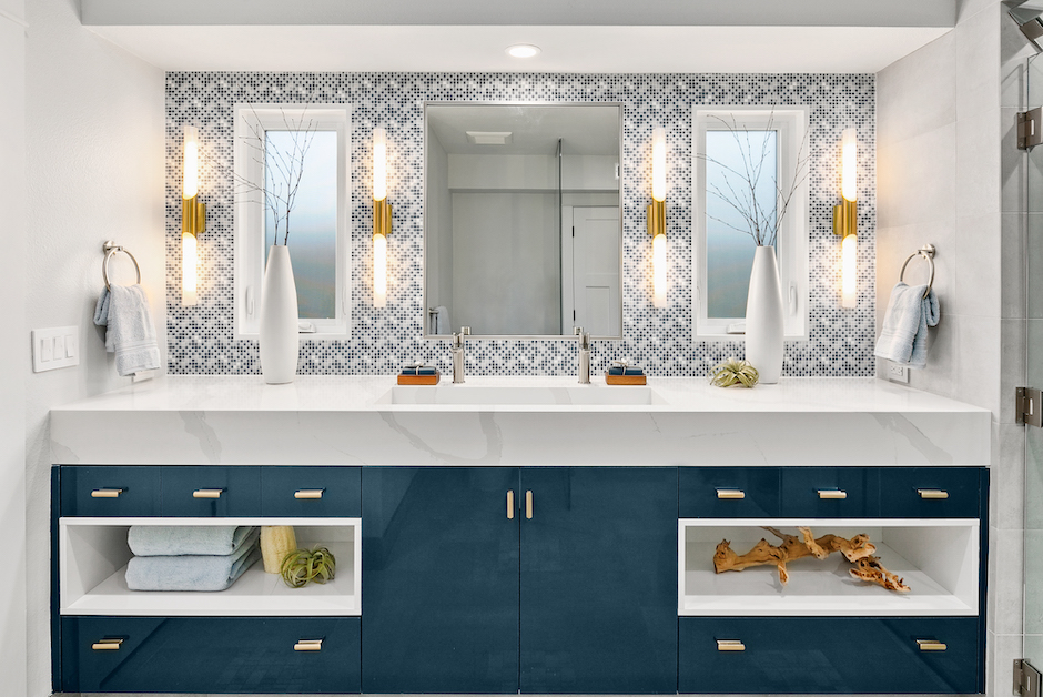 double bathroom vanity in spa bathroom