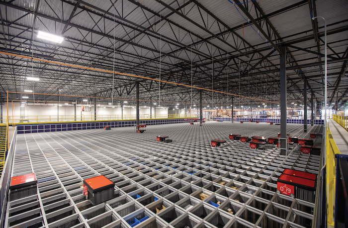robots distribution center