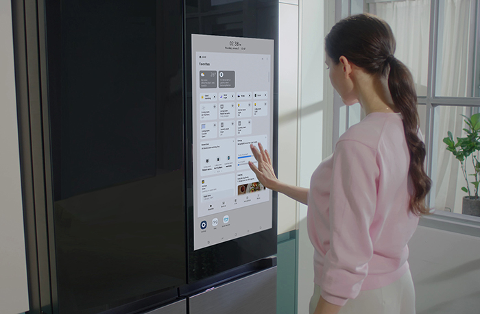 Samsung Bespoke 4-Door Flex Refrigerator with Family Hub