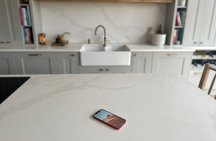 Kew Labs UTS-1 Invisible Wireless Charger