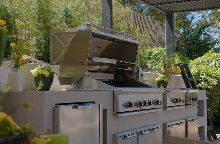 DCS Series 9 Hybrid Grill AjMadison