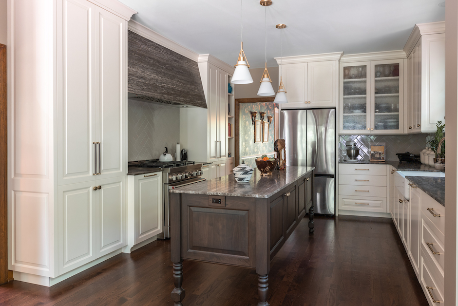 transitional kitchen