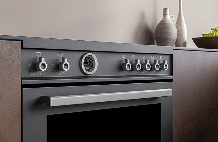 Bertazzoni Carbonio Finish