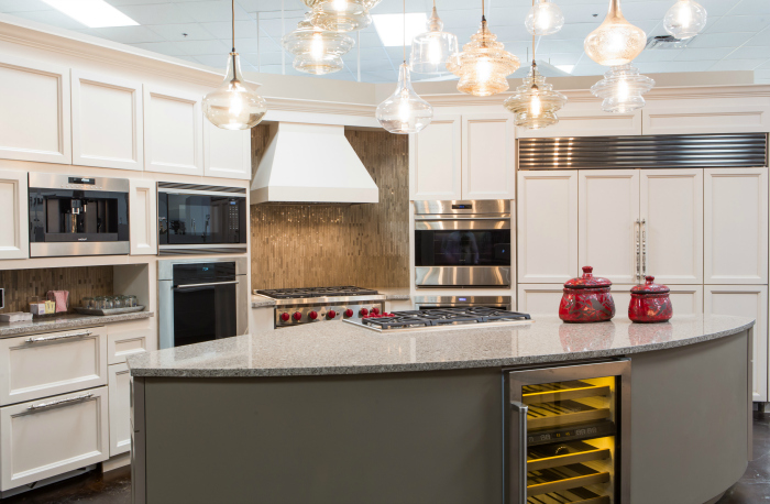 Expressions Home Gallery to Open in Scottsdale, Ariz.