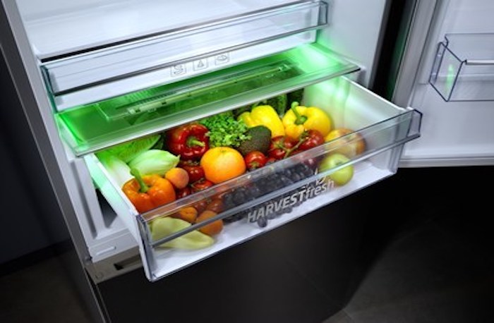 crisper drawer in refrigerator