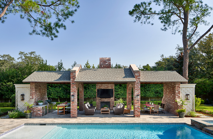 poolhouse with outdoor kitchen