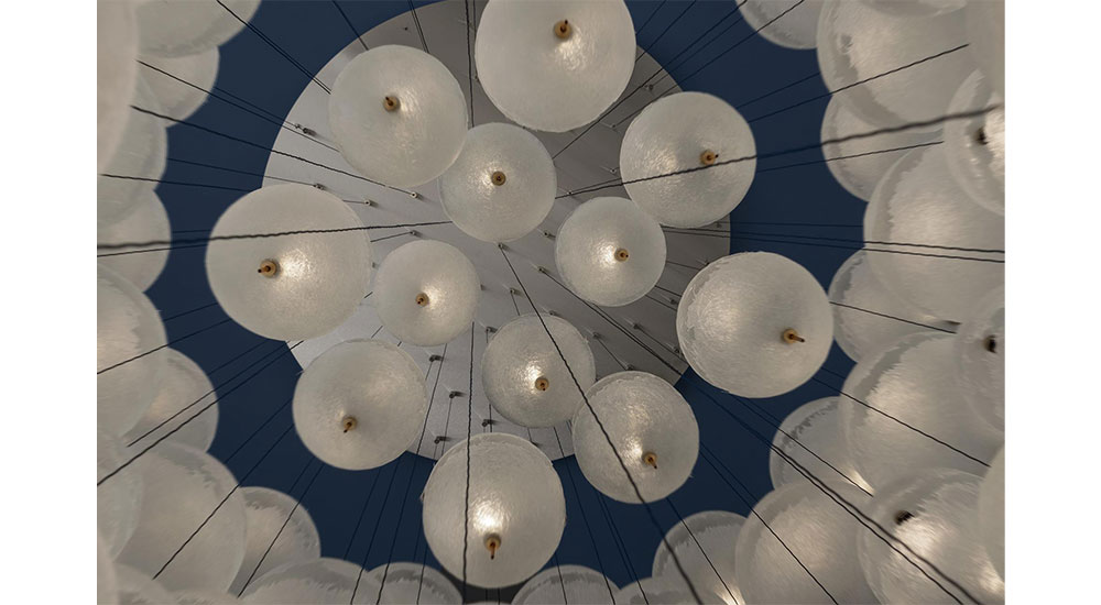 PostKrisi chandelier