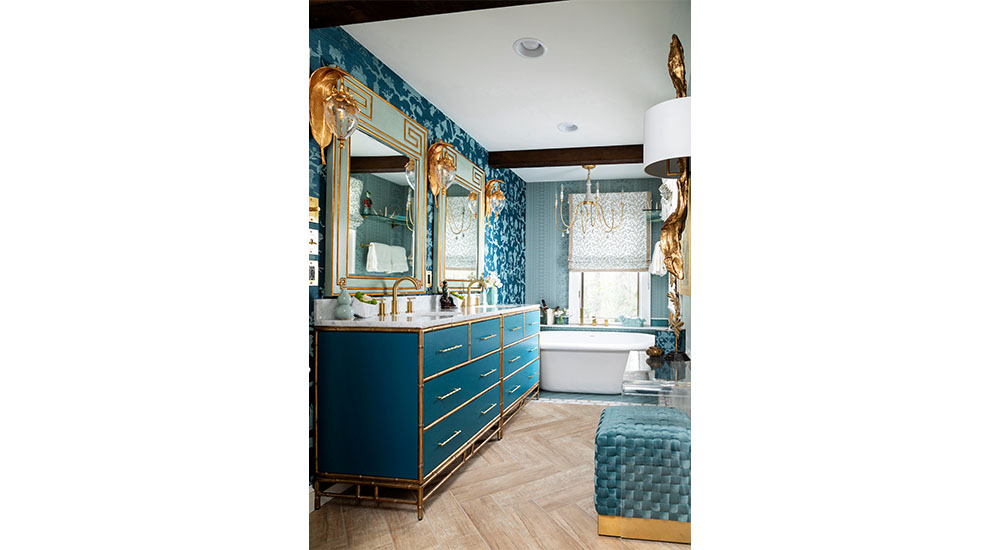 blue bathroom with lodge vibe