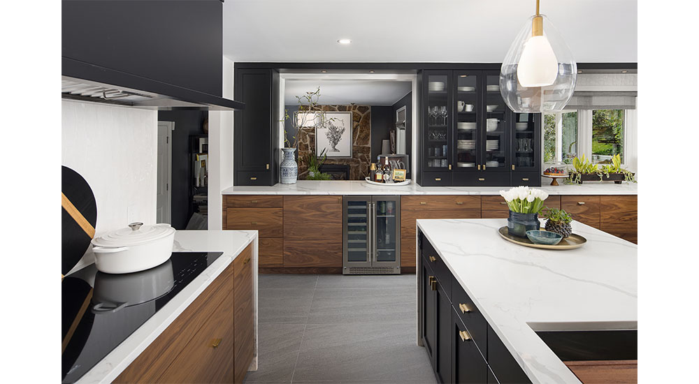 kitchen with passthrough