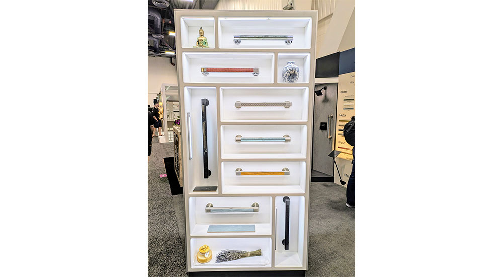 life valet grab bars kbis 2025