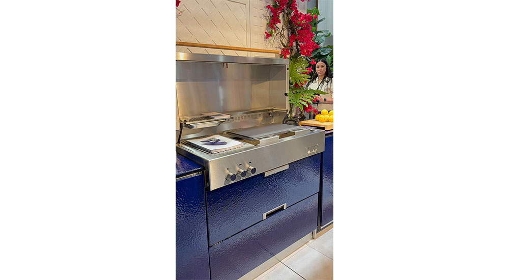 willing textured enamel grill cabinet