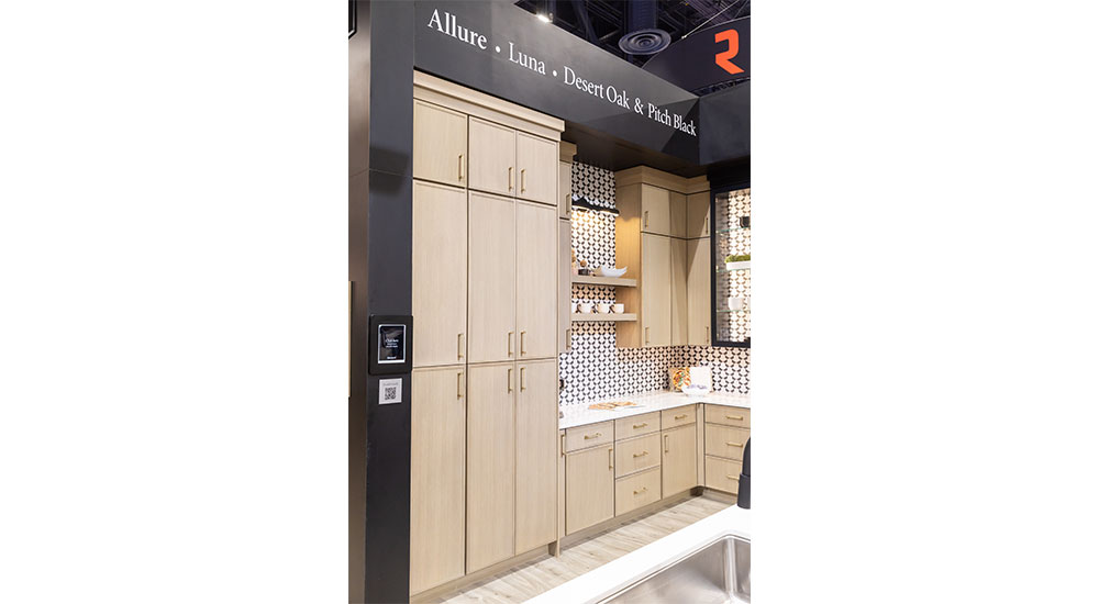 Fabuwood Desrt Oak at KBIS 2025