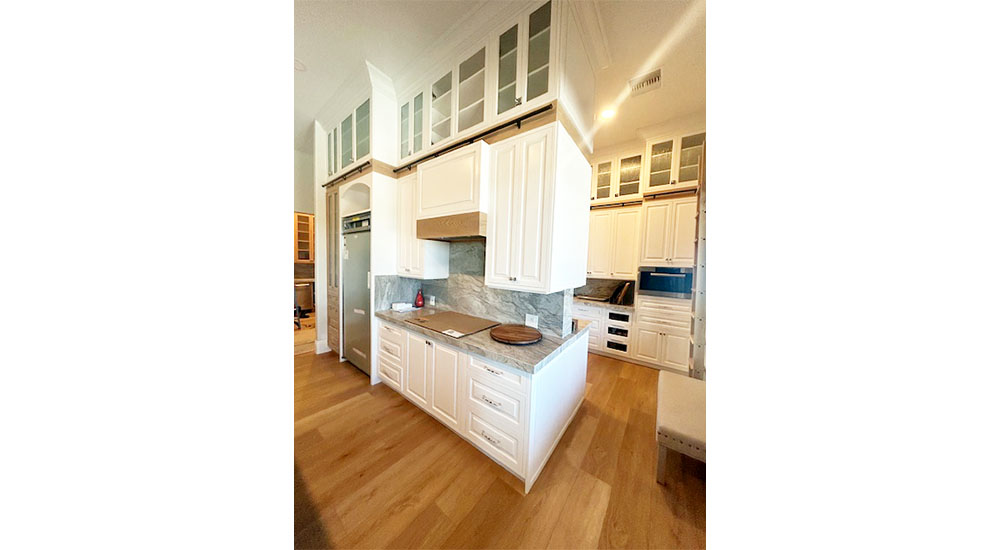 crown moulding makes small kitchen look larger